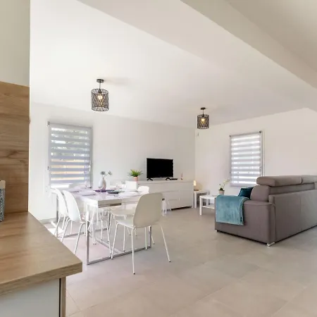 Casa vacanze Vinci By Interhome